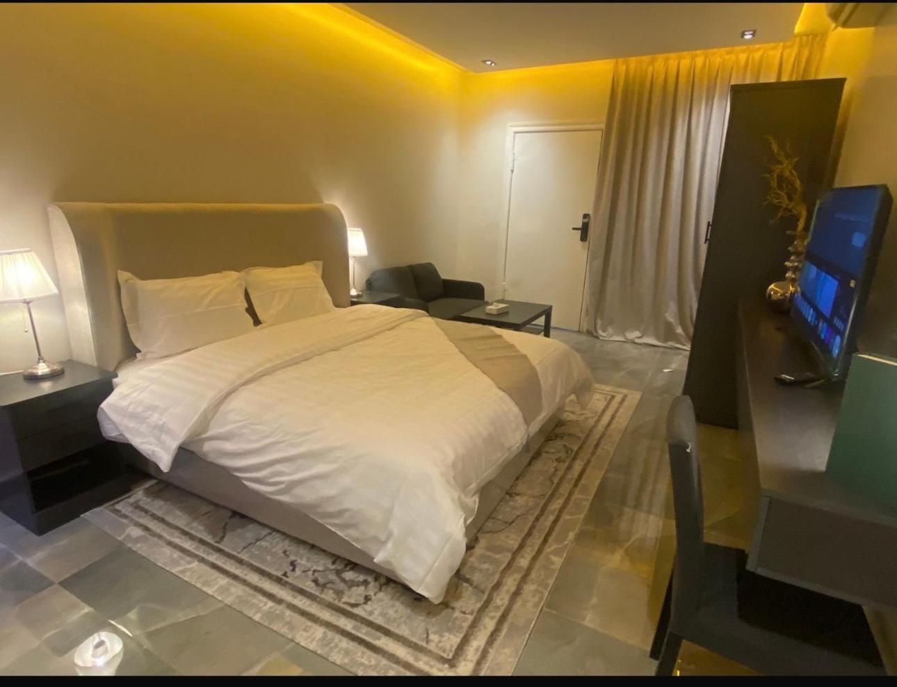 استديو فندقي انيق شمال الملقا ذاتي Luxury With Self Entry قريب من البوليفارد * Riyadh